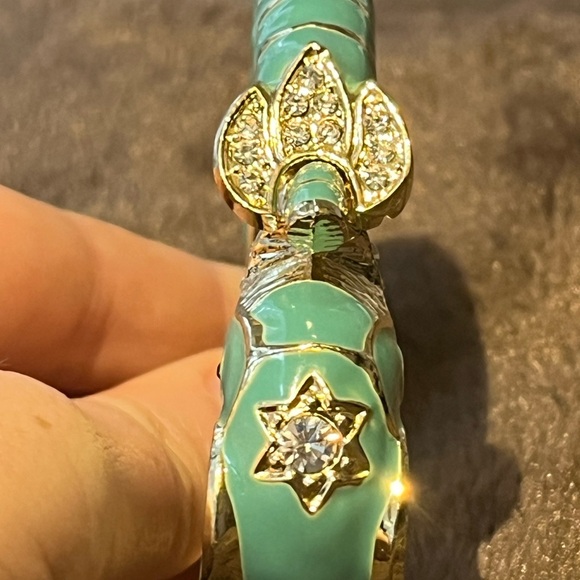 Green Elephant Enamel Bangle - Picture 4 of 5